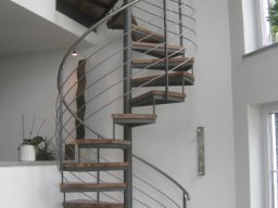 Spindeltreppe innen-023
